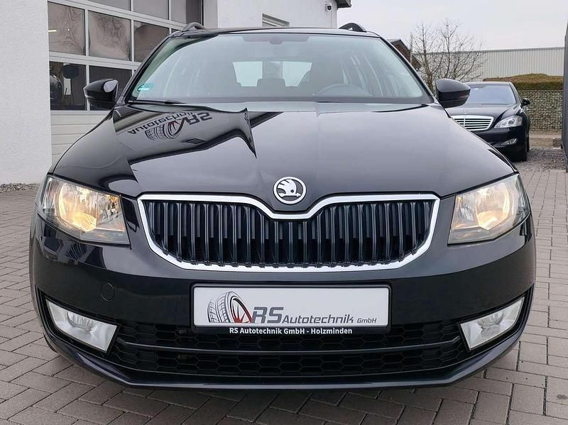 Gebraucht Skoda Octavia 150 PS (110 kW) 2014 Schwarzmagic perleffekt Kleinwagen