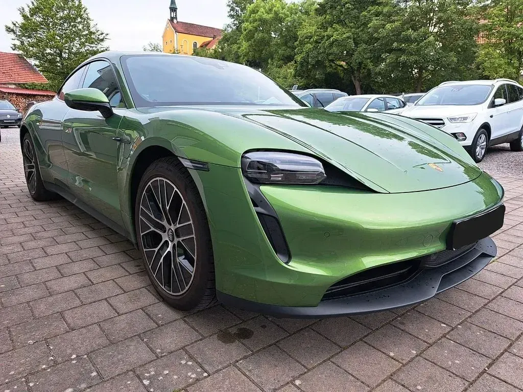 Gebraucht Porsche Taycan Performance Package 350 kW (476 PS) 2023 Grün Limousine