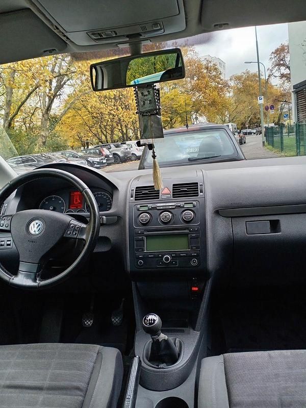 Gebraucht VW Touran Trendline 140 PS (102 kW) 2006 Silber Van / Kleinbus