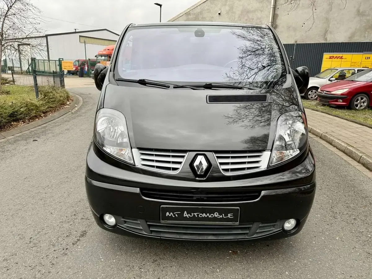 Gebraucht Renault Trafic Black Edition 114 PS (83 kW) 2013 Schwarz Van / Kleinbus