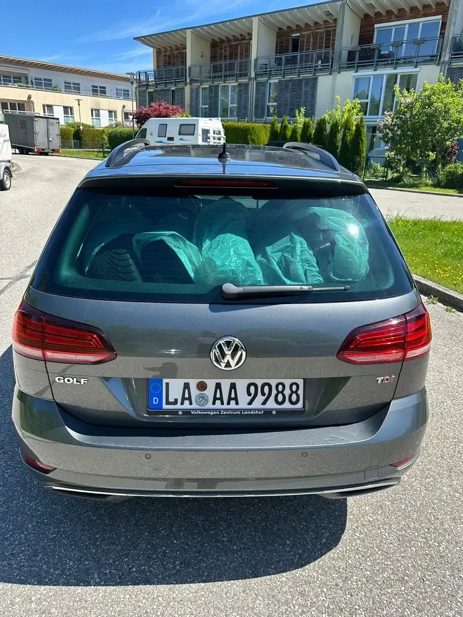 Gebraucht VW Golf VII 115 PS (84 kW) 2018 Grau Kombi