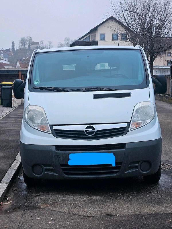 Weiß Gebraucht 2014 Opel Vivaro Van / Kleinbus | 9.500 € - Bild 1/4