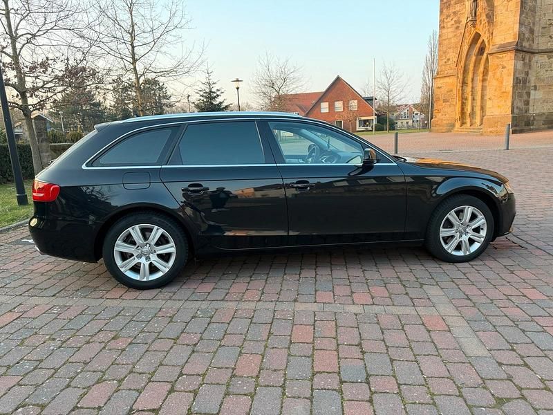 Usata Audi A4 245 CV (180 kW) 2011 Nero Station wagon