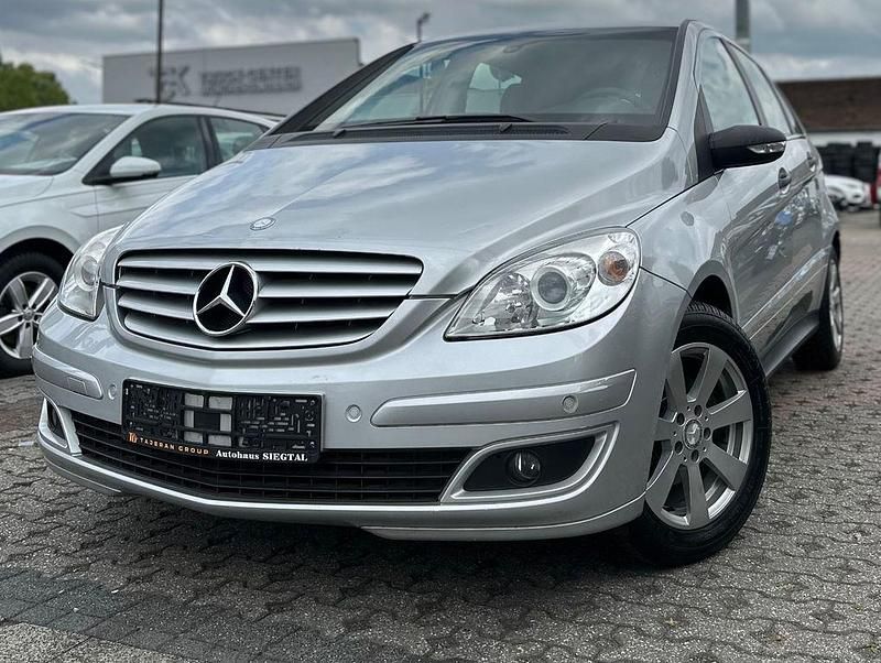 Silber Gebraucht 2007 Mercedes B150 Van / Kleinbus | 3.698 € (Fairer Preis) - Bild 1/4