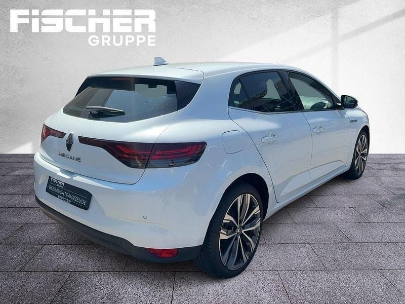 Gebraucht Renault Mégane IV Techno 140 PS (102 kW) 2023 Weiß Limousine