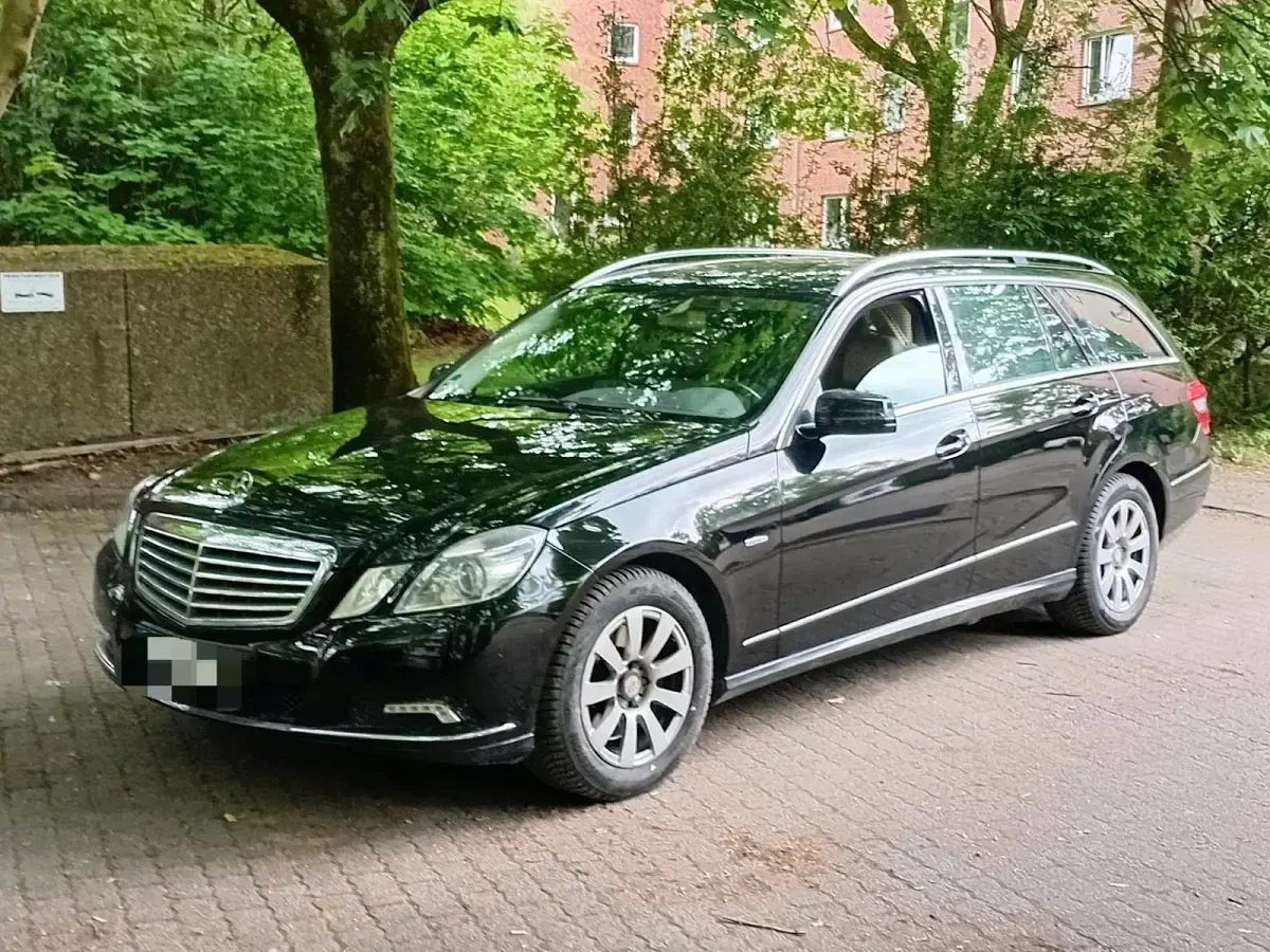 Usata Mercedes E250 204 CV (150 kW) 2010 Nero Station wagon