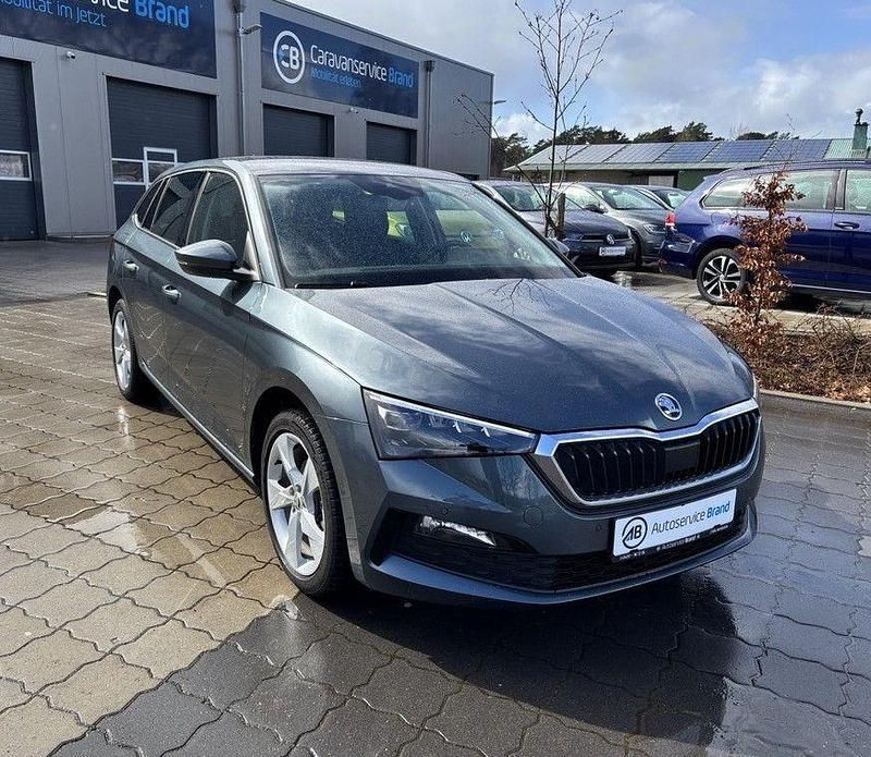 Gebraucht Skoda Scala Style 150 PS (110 kW) 2020 Grau Kleinwagen