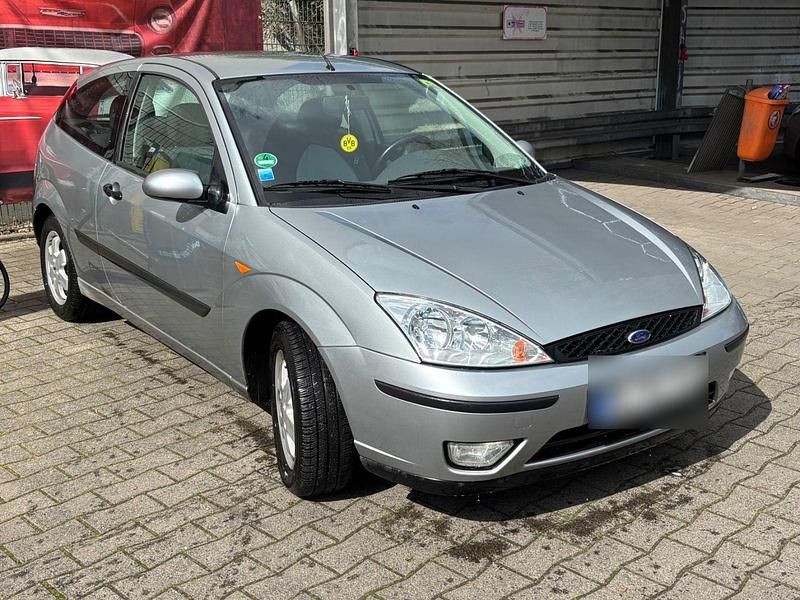 Gebraucht Ford Focus 101 PS (74 kW) 2003 Silber Kleinwagen