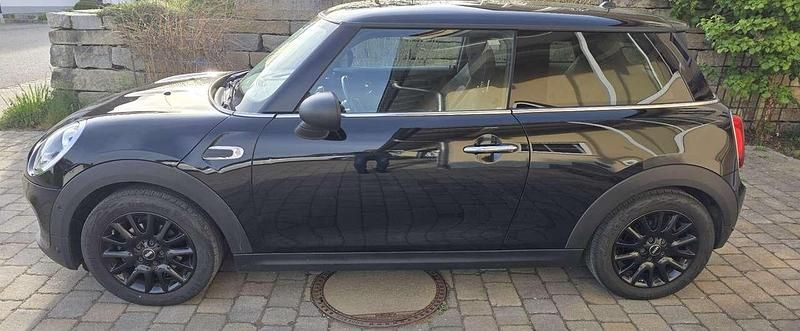 Second-hand Mini Metropolitan 102 CP (75 kW) 2016 Negru Berlinǎ