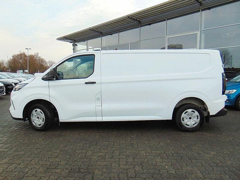 Gebraucht Ford Transit Custom Trend 136 PS (100 kW) 2024 Weiß Van / Kleinbus