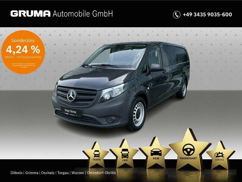 Grau Gebraucht 2023 Mercedes Vito Van | 38.500 € (Etwas zu teuer) - Bild 1/4
