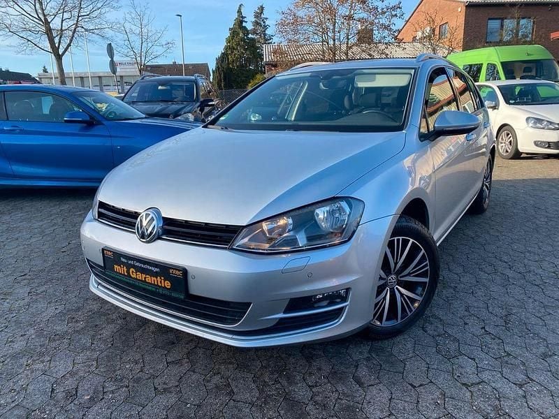 Silber Gebraucht 2017 VW Golf VII Allstar Kombi | 9.900 € (Guter Preis) - Bild 1/4