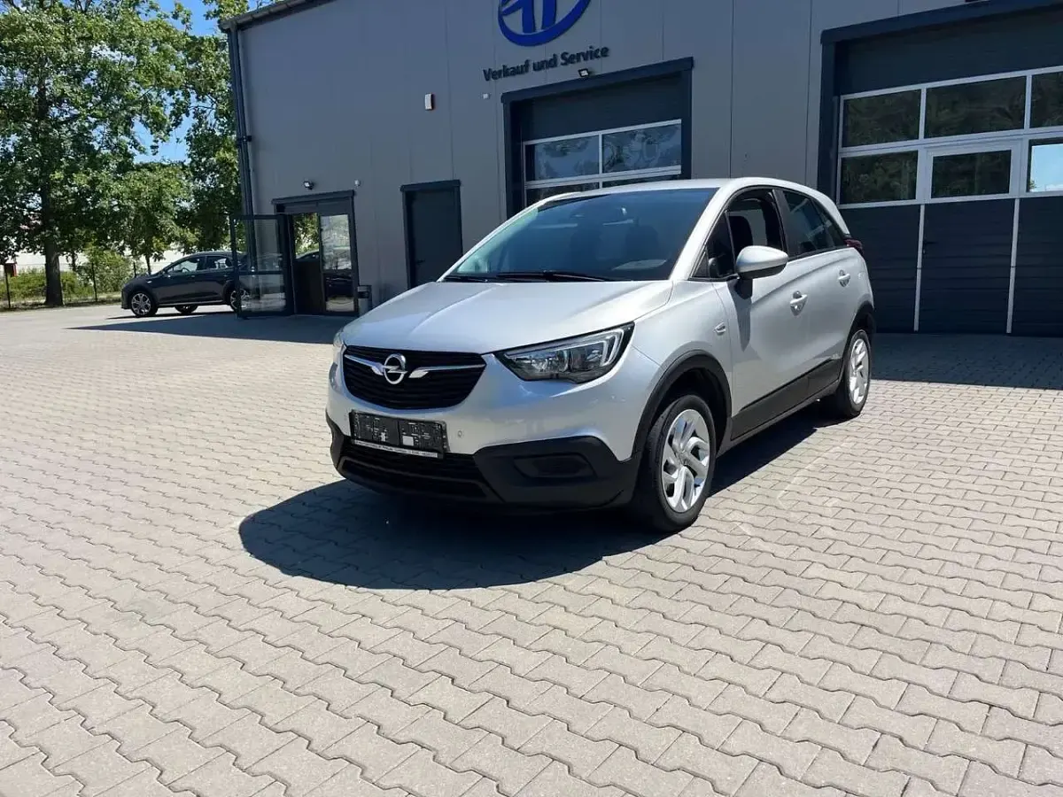 Gebraucht Opel Crossland X 110 PS (80 kW) 2019 Argon silber/ice silver (m2) SUV