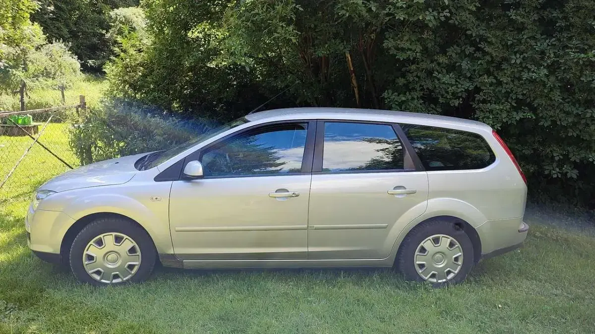 Gebraucht Ford Focus Style 101 PS (74 kW) 2007 Silber Kombi