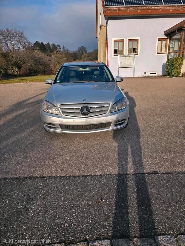 Gebraucht Mercedes C220 170 PS (125 kW) 2011 Silber Limousine