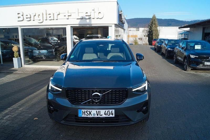 Gebraucht Volvo XC40 Plus 197 PS (144 kW) 2026 Forest lake SUV