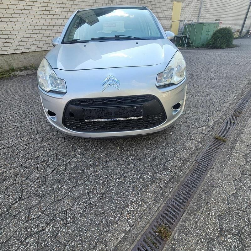 Silber Gebraucht 2011 Citroën C3 Kleinwagen | 4.700 € (Teuer) - Bild 1/4