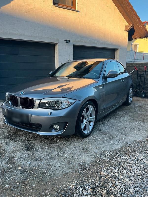 Gebraucht BMW 118 Coupé 143 PS (105 kW) 2012 Grau Coupé