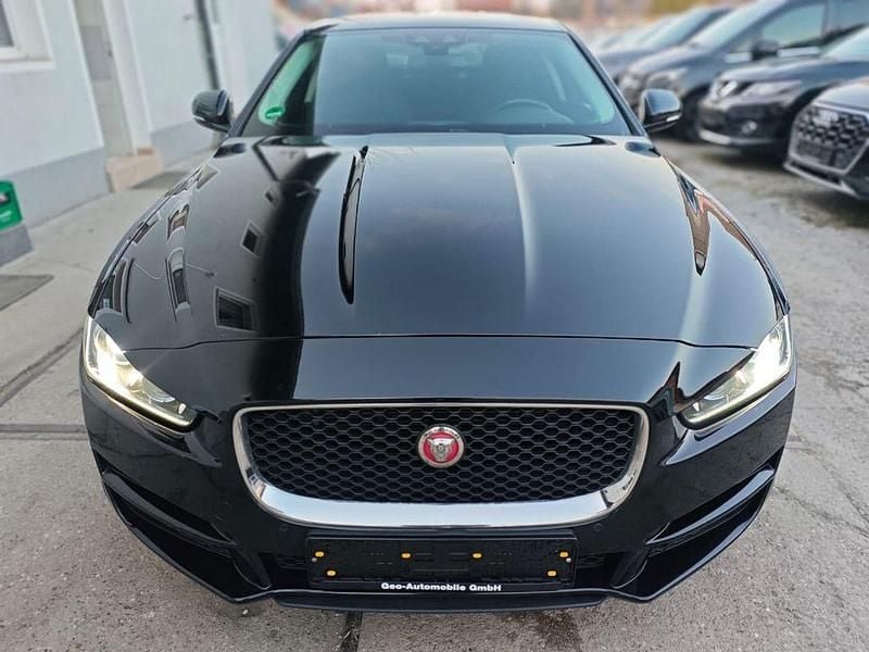 Gebraucht Jaguar XE Pure 200 PS (147 kW) 2016 Schwarz Limousine