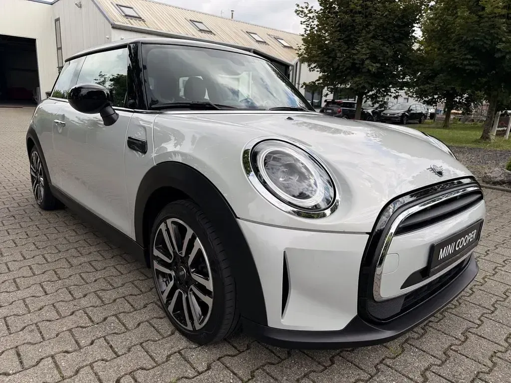 Gebraucht Mini Cooper Classic 136 PS (100 kW) 2022 Silber Kleinwagen