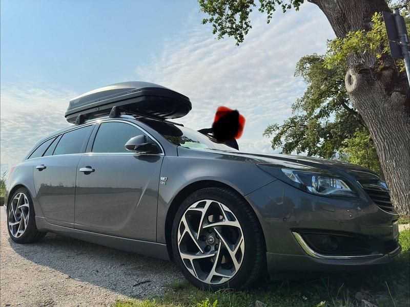 Grau Gebraucht 2017 Opel Insignia Kombi | 14.500 € (Etwas zu teuer) - Bild 1/4