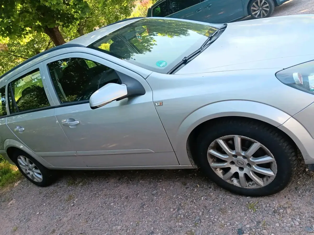 Gebraucht Opel Astra 105 PS (77 kW) 2005 Grau Kombi
