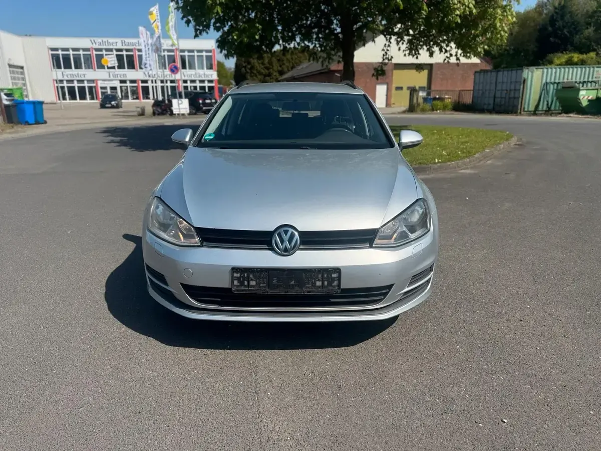 Gebraucht VW Golf VII 110 PS (80 kW) 2015 Silber Kombi