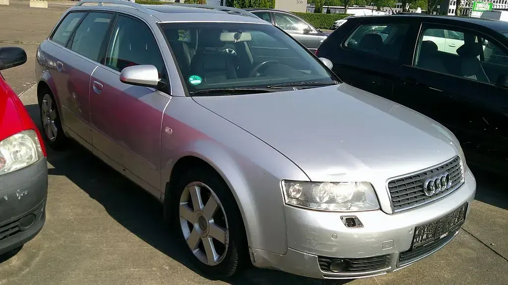 Gebraucht Audi A4 163 PS (119 kW) 2003 Silber (metallic) Kombi