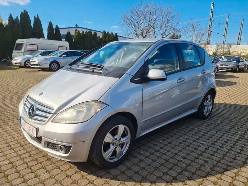 Gebraucht Mercedes A180 Elegance 109 PS (80 kW) 2008 Silber Limousine