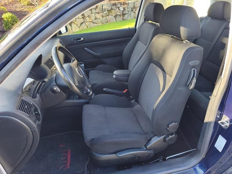 Gebraucht VW Golf III 100 PS (73 kW) 1999 Blau Kleinwagen