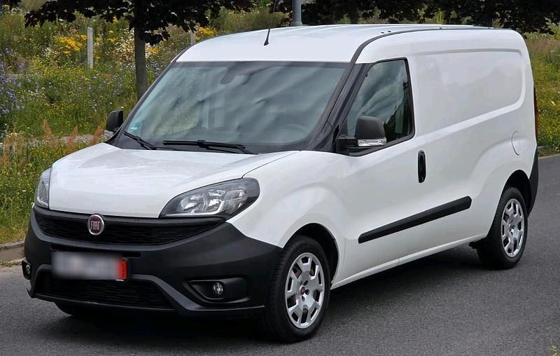 Weiß Gebraucht 2019 Fiat Doblò Van / Kleinbus | 7.900 € (Superpreis) - Bild 1/4