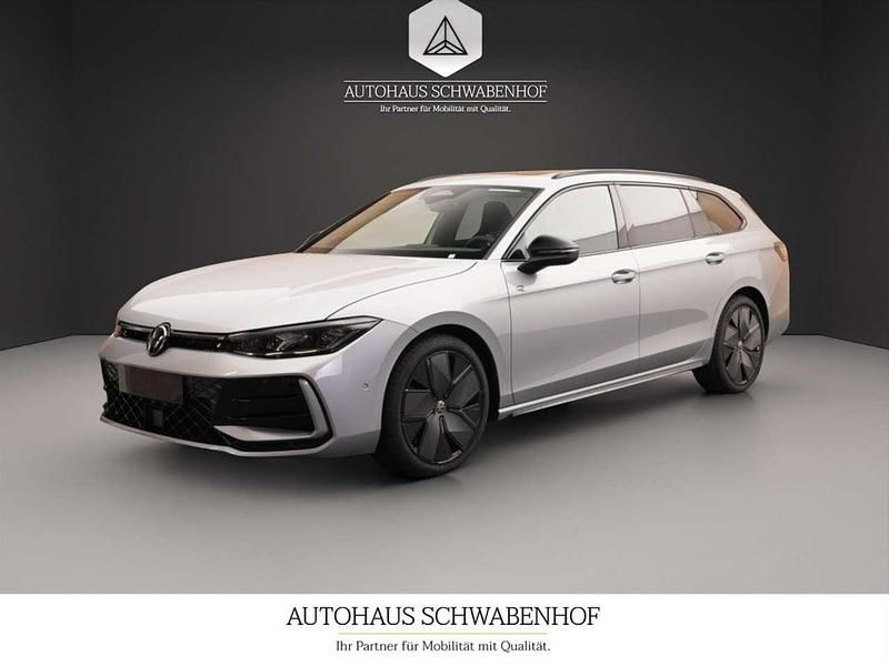 Grau Neu 2025 VW Passat R-line Kombi | 49.611 € (Superpreis) - Bild 1/4