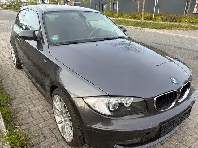Gebraucht BMW 118 Sport Line 143 PS (105 kW) 2007 Grau Kleinwagen