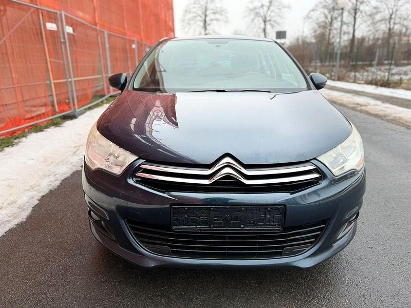 Gebraucht Citroën C4 Tendance 120 PS (88 kW) 2013 Blau Limousine