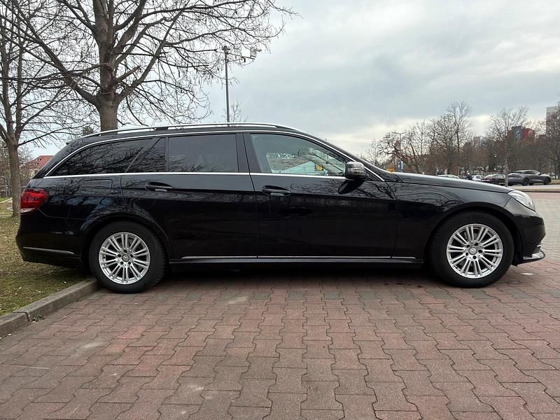 Gebraucht Mercedes E200 136 PS (100 kW) 2016 Schwarz Kombi
