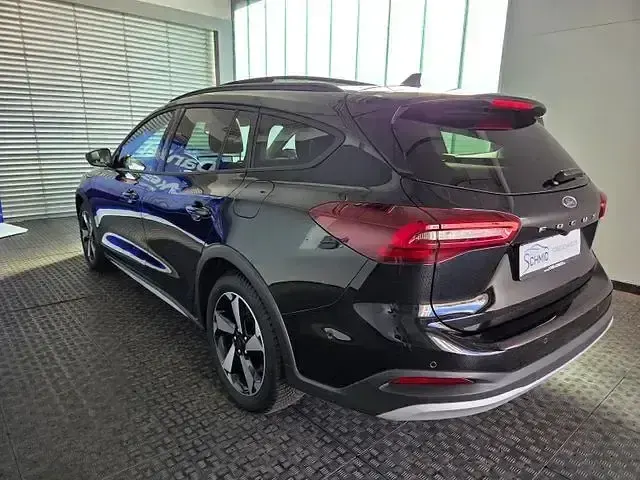 Gebraucht Ford Focus Active X 116 PS (85 kW) 2024 Schwarz Limousine