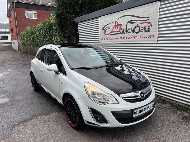 Weiß Gebraucht 2011 Opel Corsa Color Edition Limousine | 4.299 € (Fairer Preis) - Bild 1/4