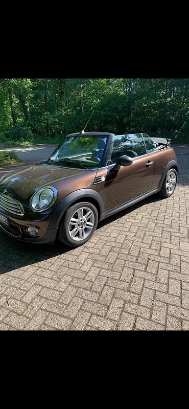 Braun Gebraucht 2012 Mini One Cabriolet Chili Cabrio | 10.500 € (Teuer) - Bild 1/2