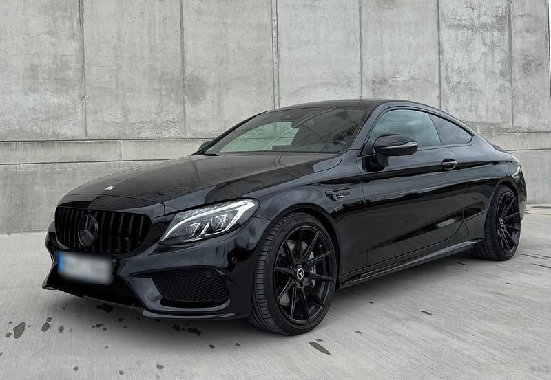 Schwarz Gebraucht 2018 Mercedes C43 AMG AMG Coupé | 36.499 € (Etwas zu teuer) - Bild 1/4