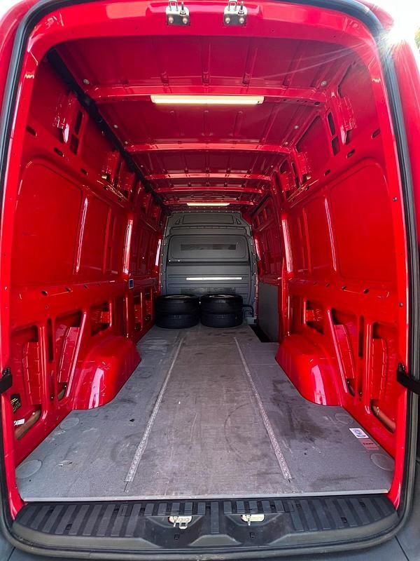 Gebraucht VW Crafter 110 PS (80 kW) 2016 Rot Van