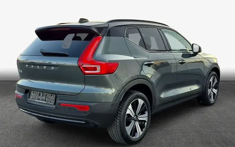 Używany Volvo EX40 Plus 185 kW (252 KM) 2026 Zielony SUV