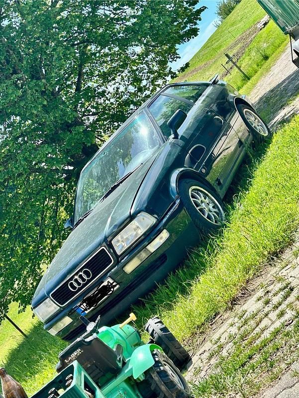 Grün Gebraucht 1995 Audi Coupé Coupé | 1.500 € - Bild 1/4