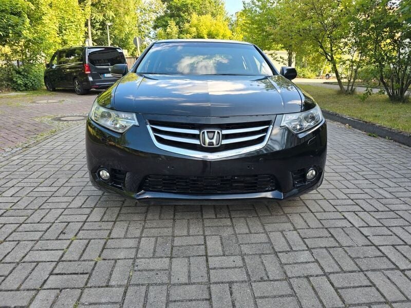 Schwarz Gebraucht 2013 Honda Accord Executive Limousine | 7.999 € - Bild 1/4