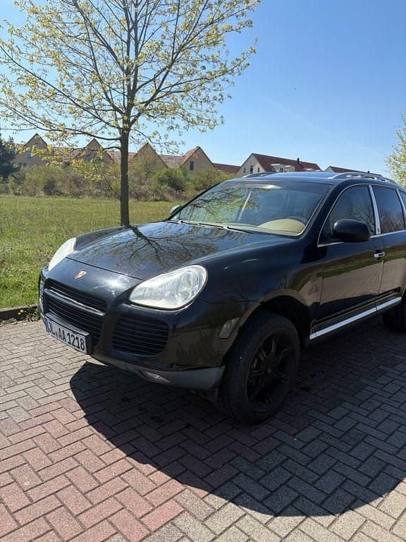Second-hand Porsche Cayenne 250 CP (183 kW) 2004 Negru SUV