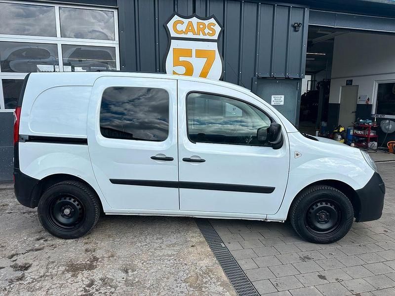 Gebraucht Renault Kangoo Rapid Extra 90 PS (66 kW) 2012 Weiß Van / Kleinbus
