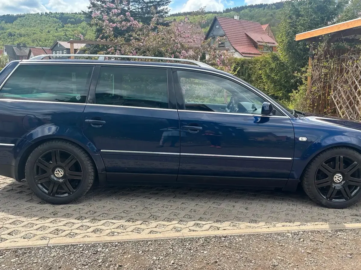 Gebraucht VW Passat 163 PS (119 kW) 2003 Blau Kombi