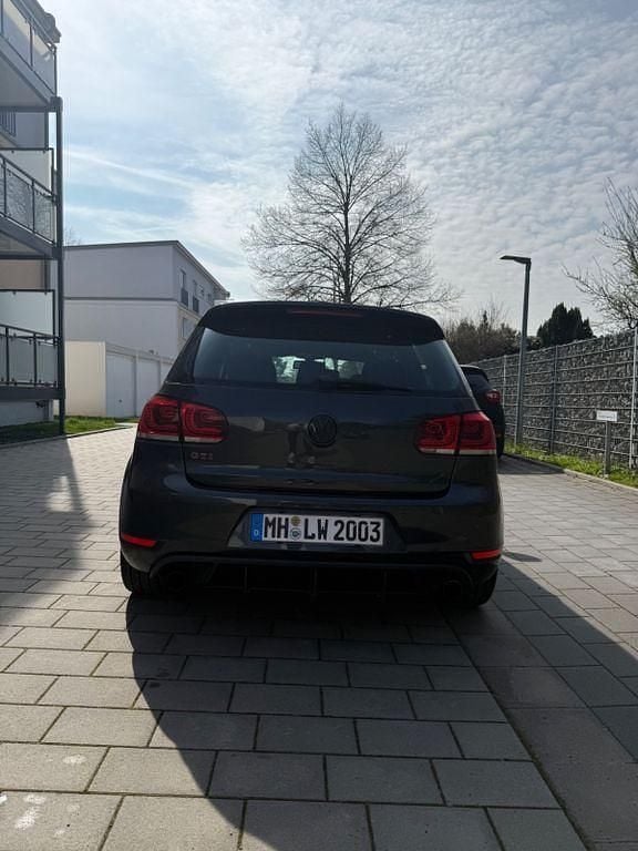 Gebraucht VW Golf VI GTI 211 PS (155 kW) 2011 Grau Kleinwagen