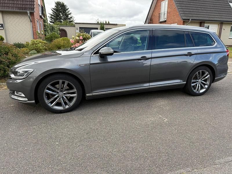 Grau Gebraucht 2015 VW Passat Highline Kombi | 11.999 € (Fairer Preis) - Bild 1/4