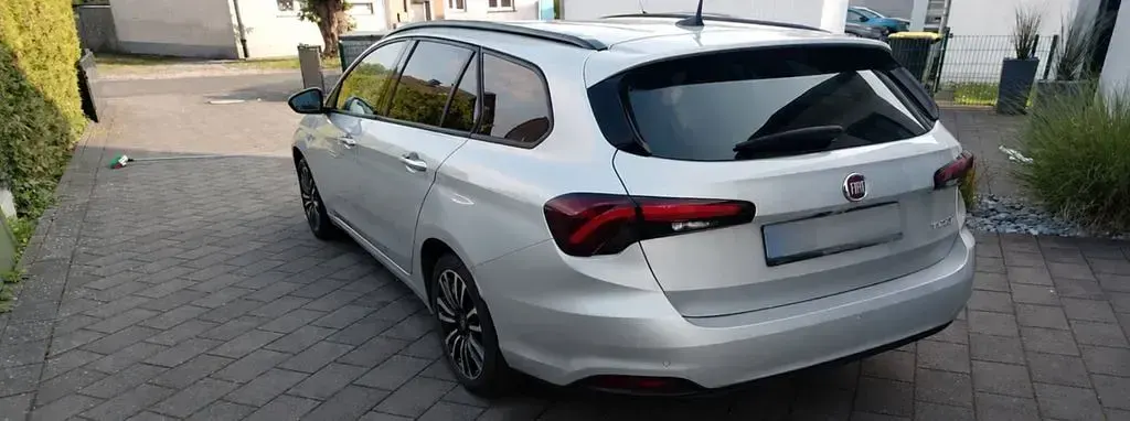 Gebraucht Fiat Tipo Life 101 PS (74 kW) 2021 Silber Kombi