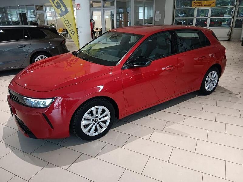 Gebraucht Opel Astra Enjoy 110 PS (80 kW) 2023 Rot Limousine